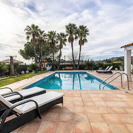 Villa Luxurious Private 6-bed With Pool *